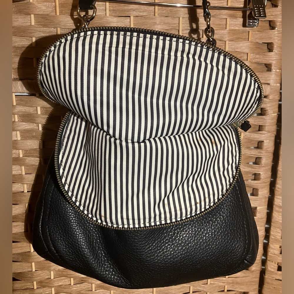 Kate Spade Black Leather Shoulder Bag - Picture 9 of 12